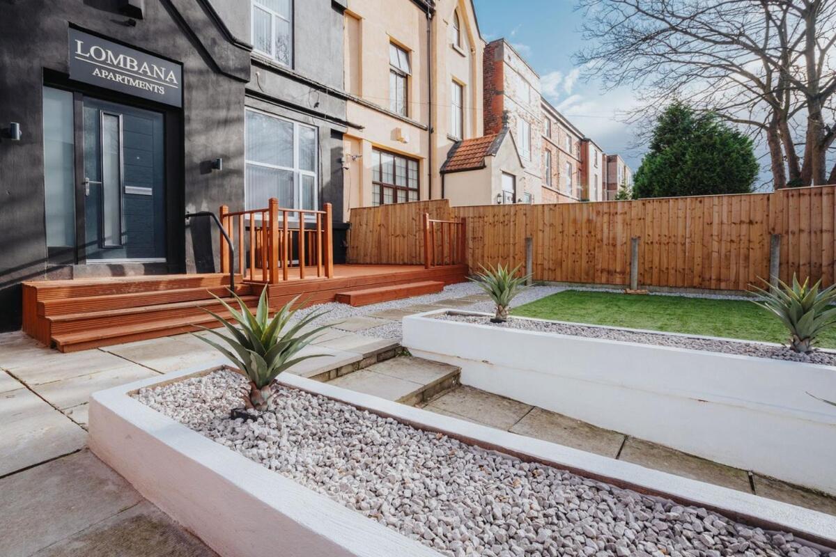 Modern 2-Bed Flat, Sleeps 6 Appartement Liverpool Buitenkant foto
