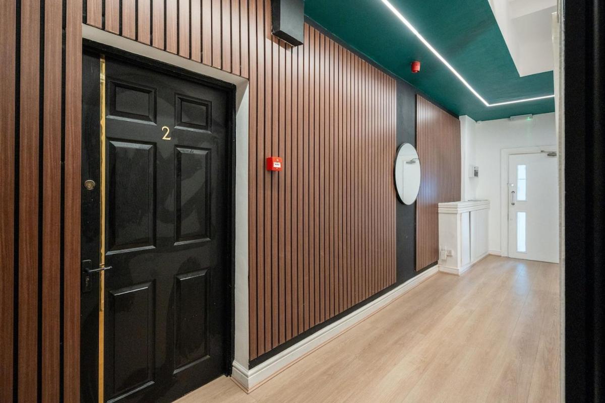 Modern 2-Bed Flat, Sleeps 6 Appartement Liverpool Buitenkant foto
